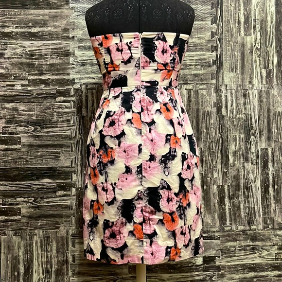 JCREW Colorful Strapless Floral Dress Size 4 with Pockets & non-slip support fit - Picture 4 of 10